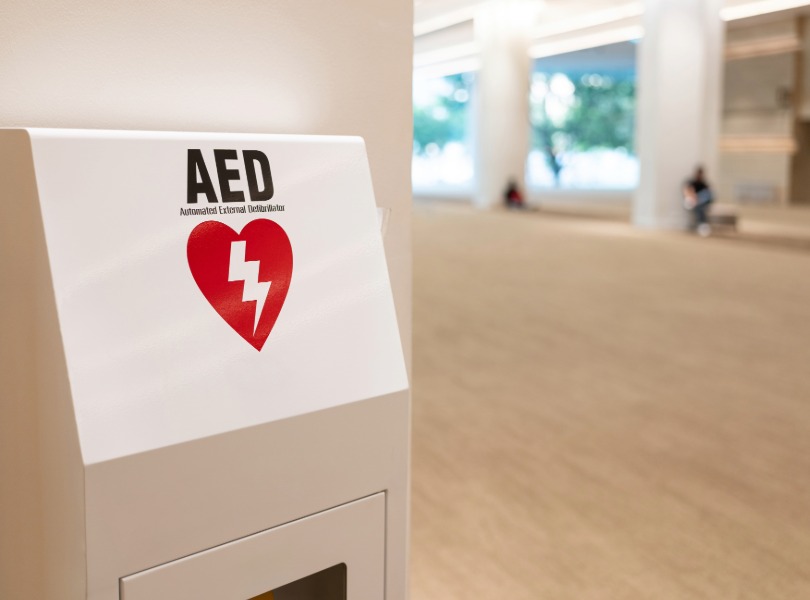 Dlaczego Warto Kupić Defibrylator AED?